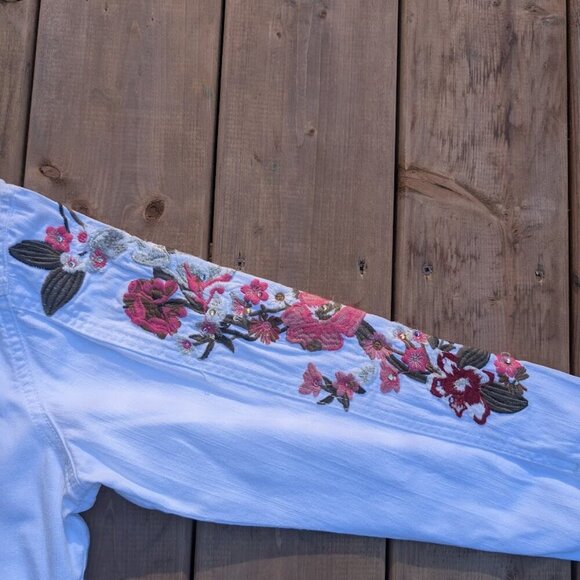 Cartise White Denim Jacket with Floral Embroidery Size US 4 - Picture 8 of 9